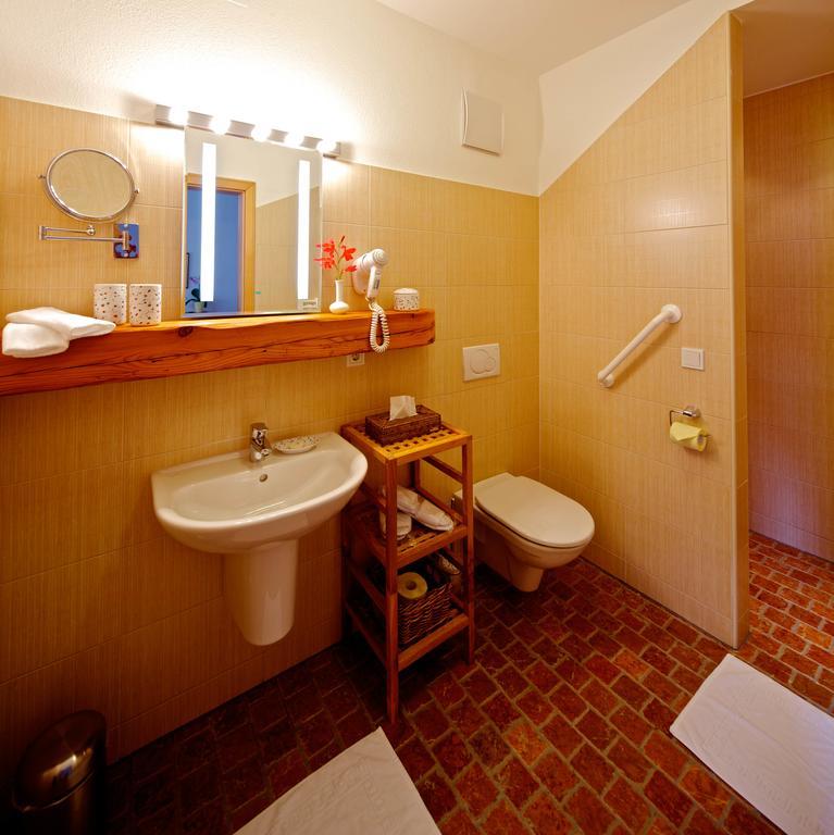 Hotel Gastehaus Samira Purbach am Neusiedlersee Pokoj fotografie